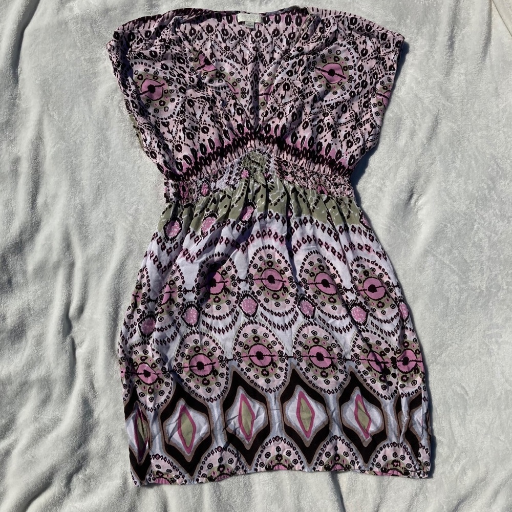 Beautiful V neck plus size abstract dress